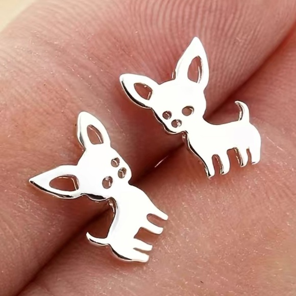 Chihuahua Dog NWT Stainless Steel Silver Earrings Unisex - Picture 1 of 7